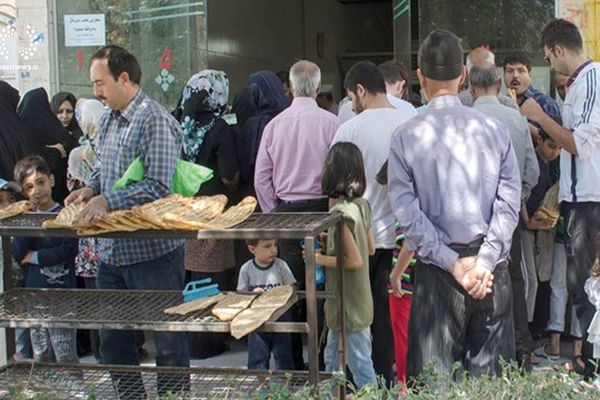 موجة الغلاء تضرب مختلف الأسواق الإيرانية.. وارتفاع أسعار الخبز يصل إلى الأهواز