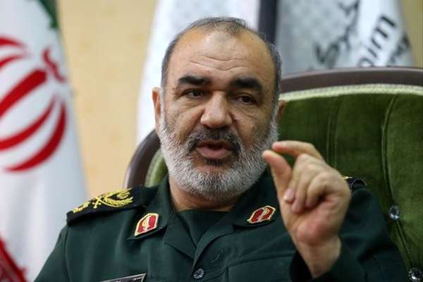 قائد الحرس الثوري الإيراني: إذا هددتنا أميركا بشأن النووي.. فنحن مستعدون للحرب