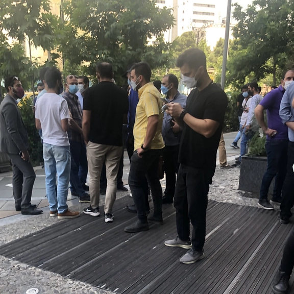 در پی بازداشت مدیرعامل کریپتولند، شماری از کاربران این شرکت مقابل دفتر مرکزی آن تجمع کردند