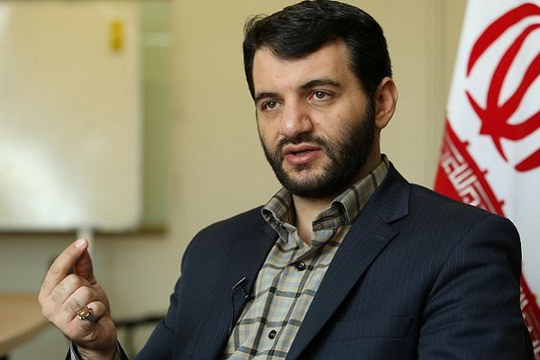 وزير العمل الإيراني: الوزراء أيضًا يعانون من مشاكل معيشية