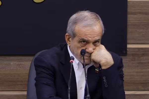 پزشکیان از کاهش درآمدها و ناتوانی دولت در اجرای برخی وعدهها خبر داد