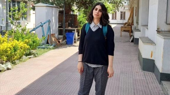 سپیده رشنو، زن معترض به حجاب اجباری و زندانی سابق، از احضار مجددش به دادسرای اوین خبر داد