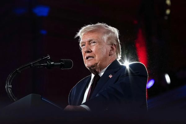 ترامب: إذا لم يقبلوا الاتفاق، سيتم تدمير كل محطة طاقة وكل جسر في إيران