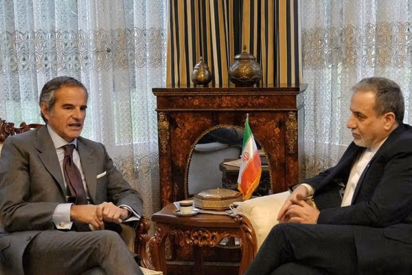 رافائل گروسی: زمان زیادی برای مذاکره با ایران نداریم