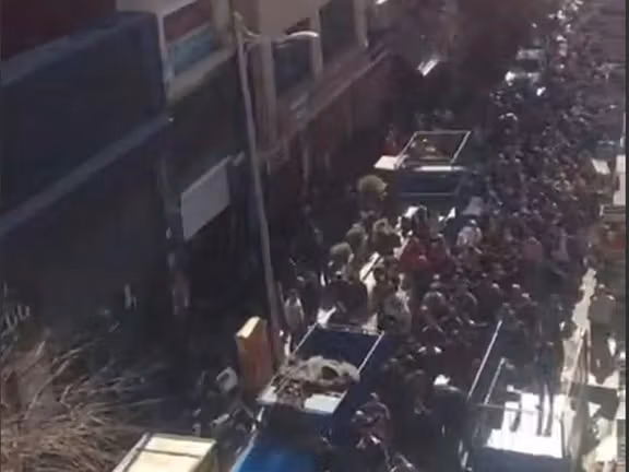 تصویری از اعتصاب کاسبان خیابان لاله زار تهران