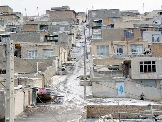 اذعان مشاور خامنهای به گسترش فقر مسکن