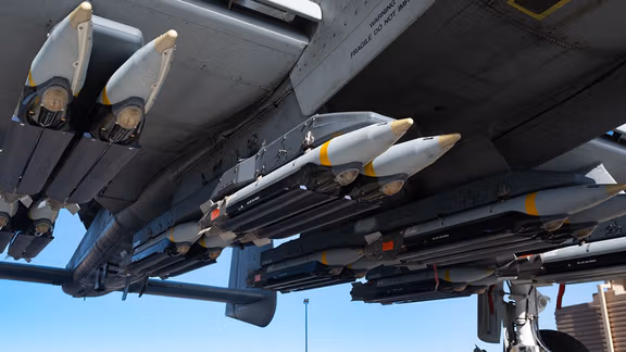 قلق لدى واشنطن من احتمال قيام إيران بـ "هندسة عكسية" لقنبلة أميركية لم تنفجر في لبنان