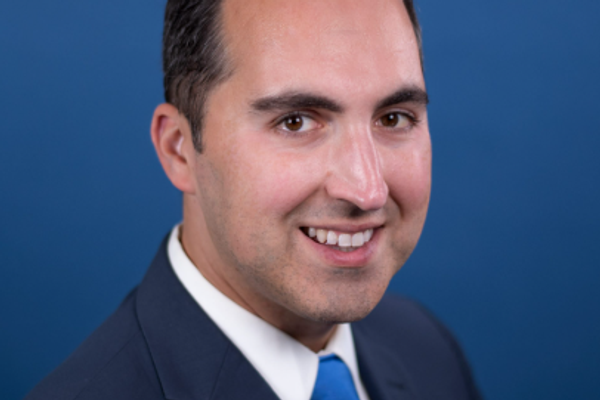 محقق ارشد بنیاد دفاع از دموکراسیها: بانکهای ایران در آستانه فروپاشی هستند