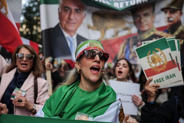 پنجاهویکمین روز انقلاب ملی ایرانیان چگونه گذشت؟