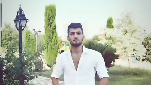 خبرگزاری فارس مرگ سرباز گیلانی را بر اثر اعمال خشونت تکذیب کرد و او را «معتاد» خواند