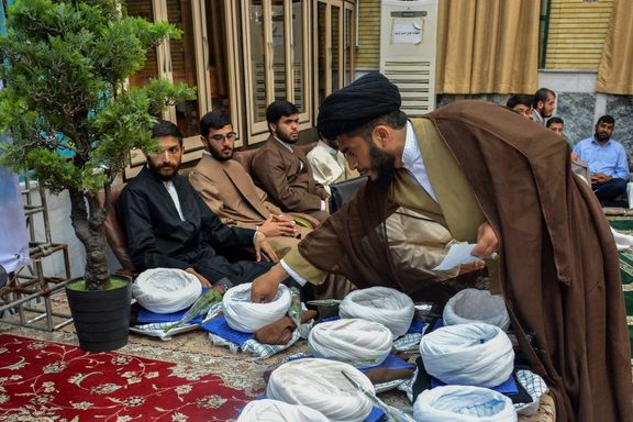 امام جمعه کرمانشاه: طلاب در حال تحصیل منبعی برای درآمد ندارند