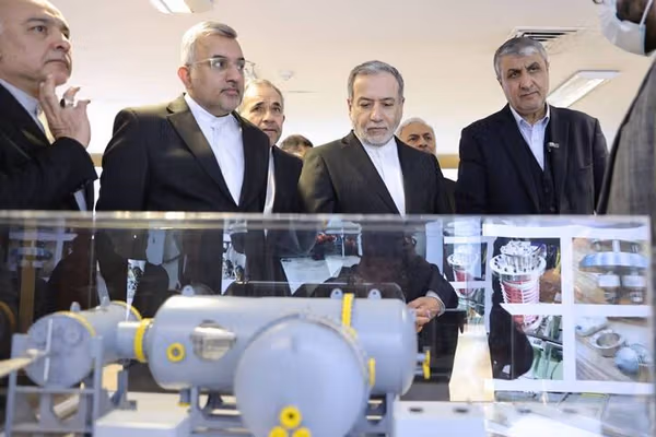 فایننشالتایمز: یک شرکت فعال در برنامه هستهای تهران از قطعات بریتانیایی بهره میبرد