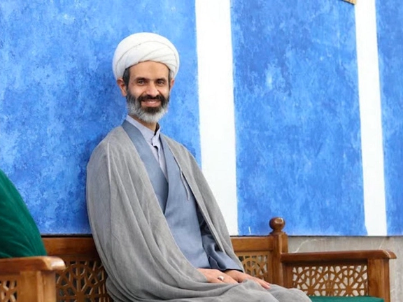 نماینده اصفهان با اشاره به مشکلات اقتصادی: گاهی نمیتوانیم به صورت مردم نگاه کنیم