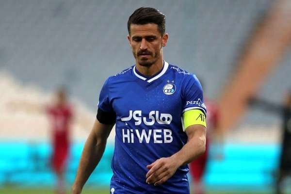 Iranian Footbal Star Shames Government For Handling Of Protests