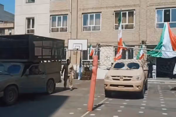 حضور مسلحانه، آموزش کار با اسلحه و گسترش فضای نظامی در مدارس