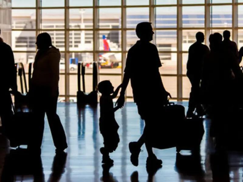 موجة جديدة من هجرة المجتمع الطبي في إيران من الخريجين إلى الأساتذة المتمرسين ومديري الصحة