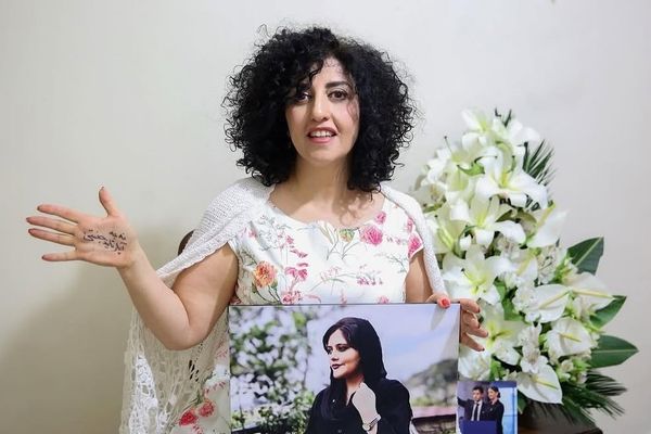 الناشطة نرجس محمدي تدعو أعضاء البرلمان الإيطالي بالوقوف إلى جانب الشعب الإيراني