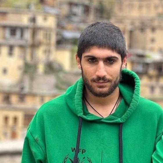 مادر عرفان رضایی، معترض کشتهشده: از حافظه ما پاک نمیشود چه کسانی و چگونه کشته شدند