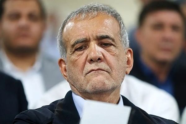 وسط انتقادات "الأصوليين".. الرئيس الإيراني المنتخب يشرح آليات اختيار وزراء حكومته الجديدة