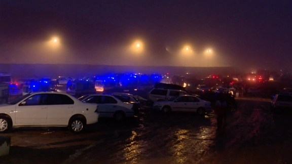 خبرنگار صداوسیما: جستوجو ادامه دارد اما هوا تاریک شده و باران نیز میبارد