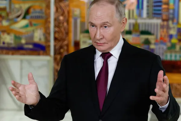 اتحادیه اروپا اعلام کرد داراییهای روسیه را بهطور نامحدود مسدود میکند