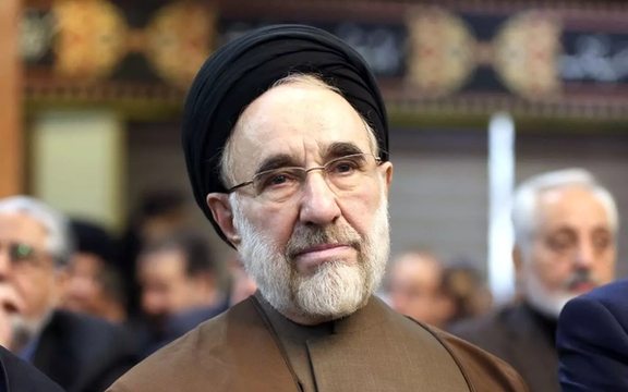 خاتمی: تا الان گدایی حکومت را میکردیم، دیدیم شرکت در انتخابات فایده ندارد