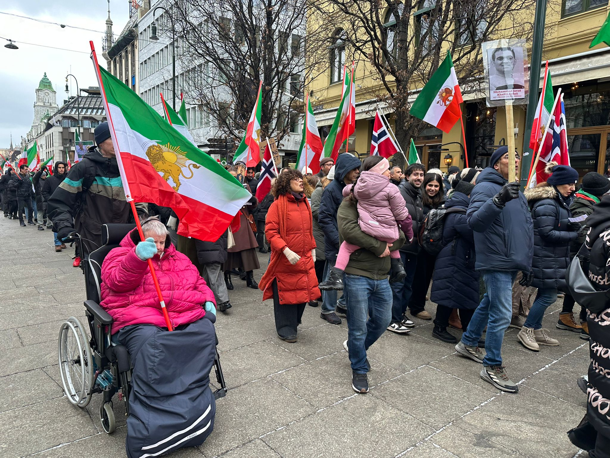 تجمعات ایرانیان در شهرهای مختلف جهان برای حمایت از انقلاب ملی در ایران