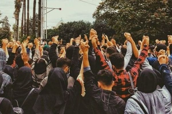 نقابات الطلاب الجامعيين في إيران تدعو لتنظيم احتجاجات ضد "الحجاب الإجباري" السبت المقبل