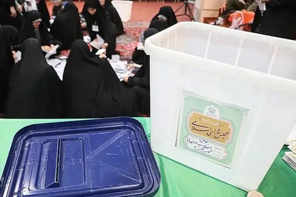 بعد مقاطعة شعبية واسعة.. هزيمة المعتدلين وفوز المتطرفين في الانتخابات الإيرانية