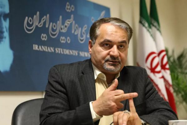 دبلوماسي إيراني سابق يحذر ترامب من العودة إلى "الضغط الأقصى".. ويقترح عليه "صناعة التاريخ"