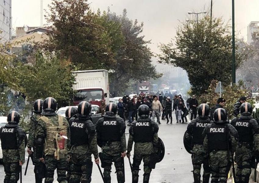 المقرر الأممي الخاص بحقوق الإنسان في إيران يدعو لـ"محاسبة" النظام الإيراني على جرائمه