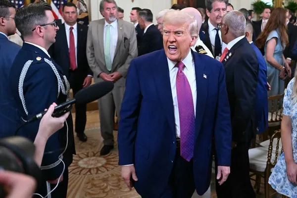 ترامب يصف الهجمات الإسرائيلية على إيران بـ"الرائعة" ويتوعد بالمزيد من الإجراءات ضد طهران