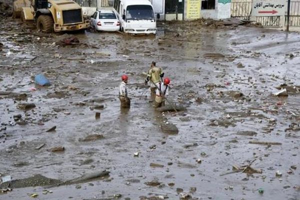 السيول في إيران.. أكثر من 60 وفاة.. بينهم 7 عراقيين.. وخسائر بالمليارات