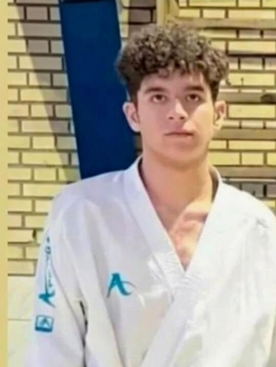 ساسان آزادوار، قهرمان ورزشی ۲۱ ساله، در خطر فزاینده اعدام قرار دارد