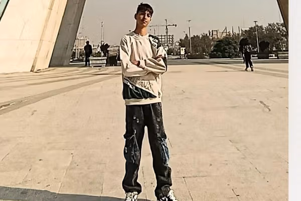 سپهر سلطانی؛ نوجوان عاشق پهلوی که با گاز اشکآور کشته شد