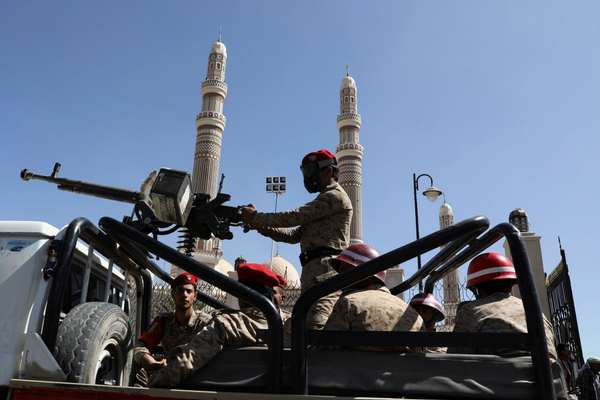 Saudi-Led Coalition Sets Deadline For Houthi Weapons Withdrawal