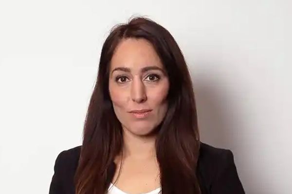 صحافية سويدية تؤكد تقارير "إيران إنترناشيونال": لوبي سويدي يعمل لصالح إيران بإشراف ظريف