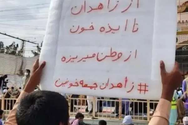 خودروهای زرهی و نظامی در سومین سالگرد جمعه خونین، در زاهدان مستقر شدند