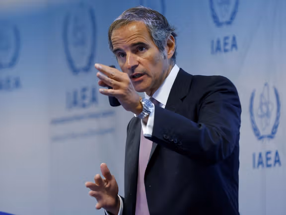 گروسی: از سرگیری بازرسی از سایتهای اتمی احتمال حمله نظامی به ایران را کاهش میدهد