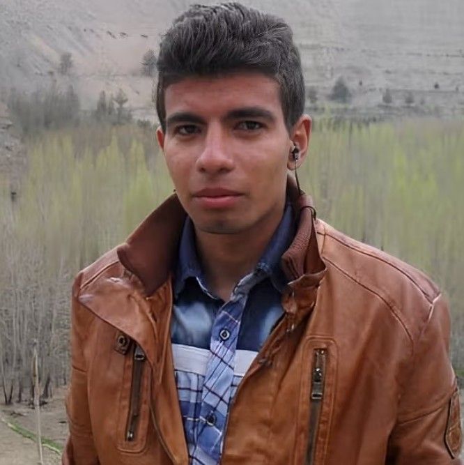 رضا محمدحسینی، زندانی سیاسی: مردم ایران آزادی، رفاه و عدالت می‌خواهند