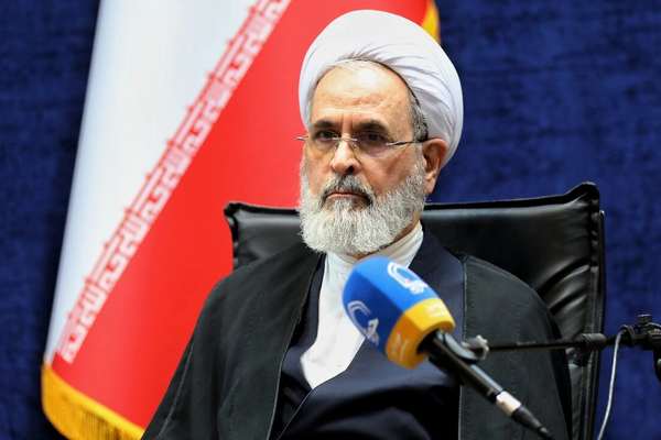 امام جمعه قم: حجاب از مهمترین مولفههای هویتی جمهوری اسلامی است