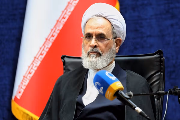 امام جمعه قم: حجاب از مهمترین مولفههای هویتی جمهوری اسلامی است