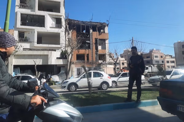 شهروندان از موج گسترده بیکاری و فروپاشی کسبوکارها میگویند