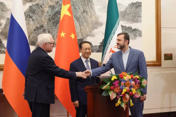 China and Russia back Iran amid renewed US pressure