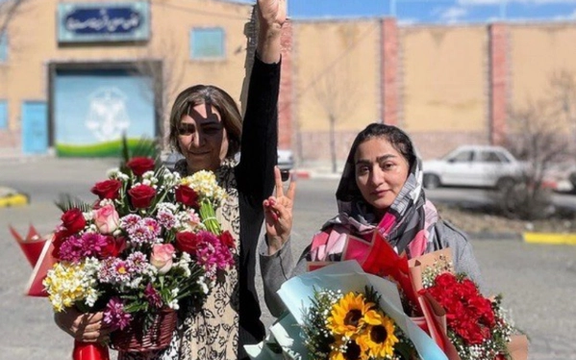 لیلا پاشایی، خواهر سردار پاشایی، قهرمان پیشین کشتی جوانان جهان، آزاد شد