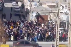 As Tehran fixates on the dollar, protests move beyond it