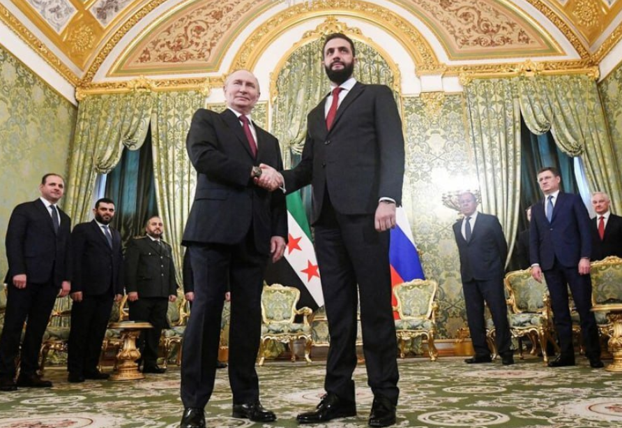 عباس عبدی، فعال اصلاح‌طلب: پوتین اگر لازم بداند بشار اسد را هم تحویل می‌دهد