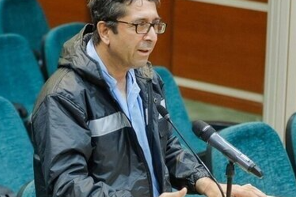 حمید قرهحسنلو، پزشک زندانی که در اعتصاب غذا به سر میبرد، به سلول انفرادی منتقل شد