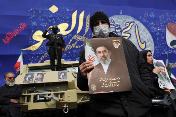 وزیر جنگ آمریکا از جراحت مجتبی خامنهای و «بدشکل» شدن او خبر داد