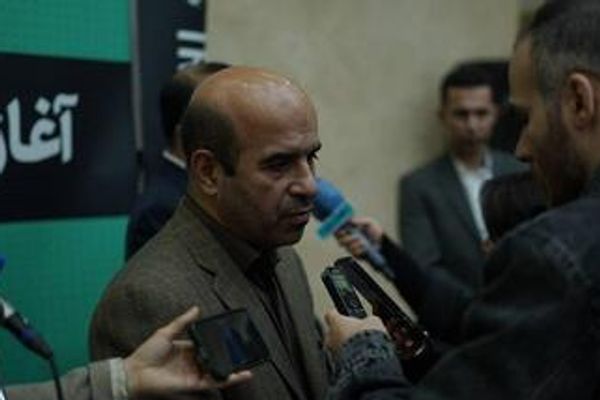 رغم عجز الكهرباء في إيران.. مسؤول بحكومة بزشكيان يعلن الاستعداد لتصدير الطاقة المتجددة